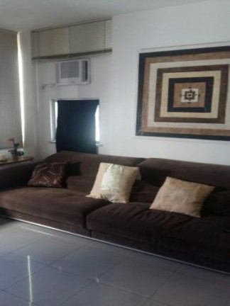 Imagem Imóvel com 3 Quartos à Venda, 275 m² em Papicu - Fortaleza Imagem Imóvel com 3 Quartos à Venda, 275 m² em Papicu - Fortaleza