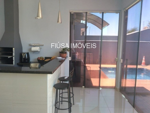 Casa com 3 Quartos à Venda,  em Jardim Das Acácias Em Cravinhos - Cravinhos