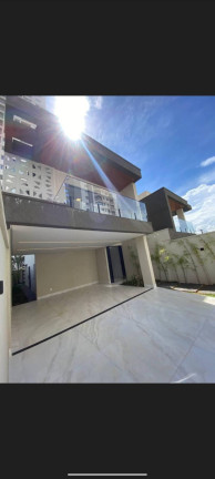 Imagem Casa com 3 Quartos à Venda, 225 m² em Goiânia Imagem Casa com 3 Quartos à Venda, 225 m² em Goiânia