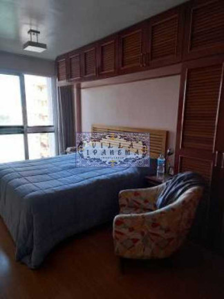 Imagem Apartamento com 3 Quartos à Venda, em Copacabana - Rio De Janeiro Imagem Apartamento com 3 Quartos à Venda, em Copacabana - Rio De Janeiro