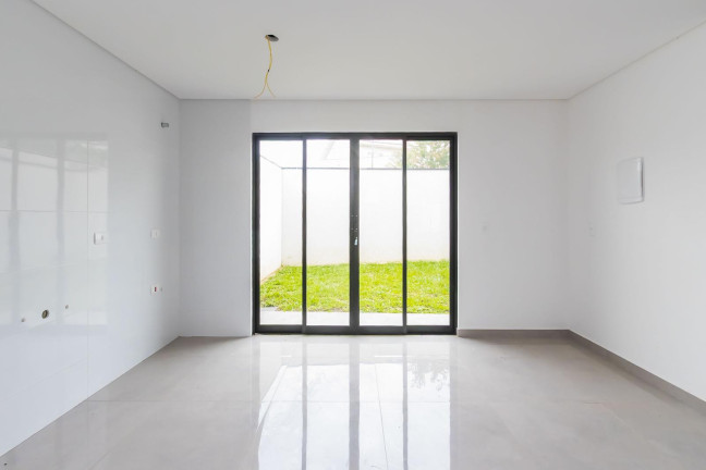 Imagem Sobrado com 3 Quartos à Venda, 122 m² em Pilarzinho - Curitiba Imagem Sobrado com 3 Quartos à Venda, 122 m² em Pilarzinho - Curitiba