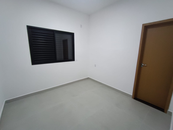 Imagem Imóvel com 
            	3             Quartos à Venda, 104 m² em 
            	Sitios Santa Luzia             - 
            	Aparecida De Goiania            