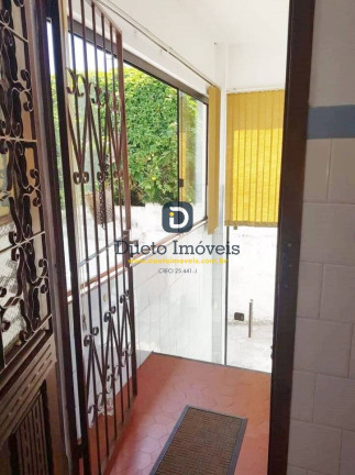 Imagem Casa com 3 Quartos à Venda, 180 m² em Centro - Santa Maria