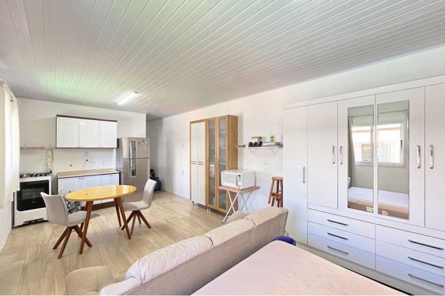 Imagem Casa com 4 Quartos à Venda, 207 m² em Teresópolis - Porto Alegre Imagem Casa com 4 Quartos à Venda, 207 m² em Teresópolis - Porto Alegre