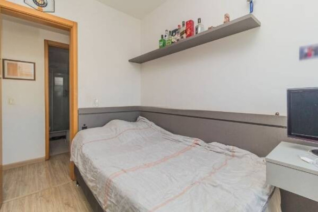 Imagem Apartamento com 3 Quartos à Venda, 81 m² em Porto Alegre Imagem Apartamento com 3 Quartos à Venda, 81 m² em Porto Alegre