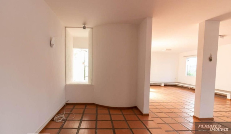 Imagem Casa com 3 Quartos à Venda ou Locação, 217 m² em Sumaré - São Paulo Imagem Casa com 3 Quartos à Venda ou Locação, 217 m² em Sumaré - São Paulo