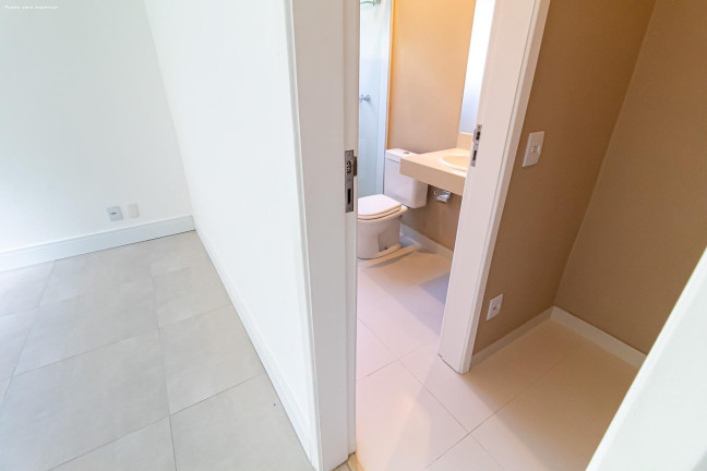 Imagem Sobrado com 4 Quartos à Venda, 1.500 m² em Vila Progresso - Niterói