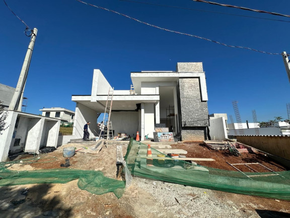 Casa com 3 Quartos à Venda, 185 m² em Granja Anita - Mogi Das Cruzes