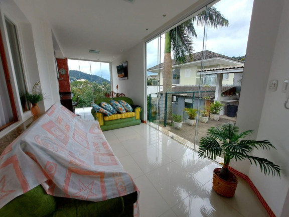 Imagem Casa com 3 Quartos à Venda, 260 m² em Jardim Cascata - Teresópolis Imagem Casa com 3 Quartos à Venda, 260 m² em Jardim Cascata - Teresópolis