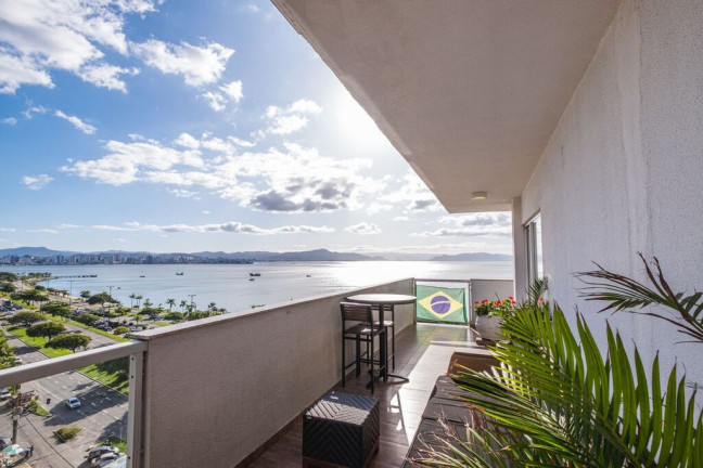 Imagem Apartamento com 3 Quartos à Venda, 262 m² em Centro - Florianópolis Imagem Apartamento com 3 Quartos à Venda, 262 m² em Centro - Florianópolis