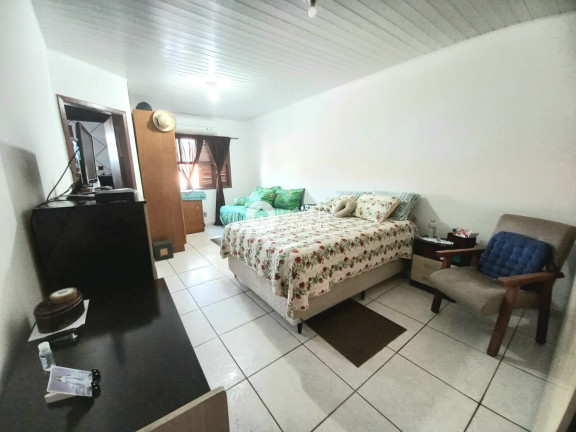 Imagem Casa com 2 Quartos à Venda, 100 m² Imagem Casa com 2 Quartos à Venda, 100 m²
