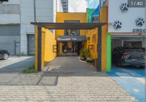 Imóvel Comercial à Venda ou Locação, 240 m² em Moema - São Paulo