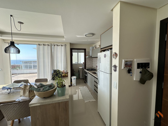 Imagem Apartamento com 2 Quartos à Venda, 141 m²