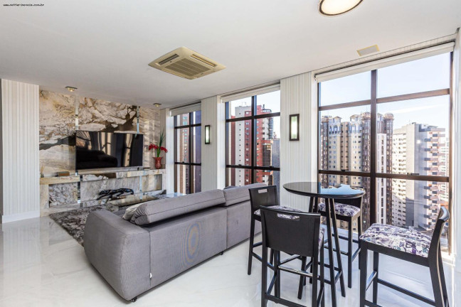 Imagem Apartamento com 3 Quartos à Venda, 402 m² em Batel - Curitiba