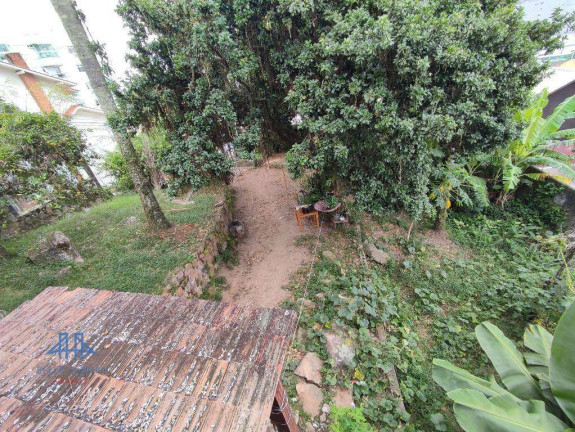 Terreno à Venda, 950 m² em Agronômica - Florianópolis