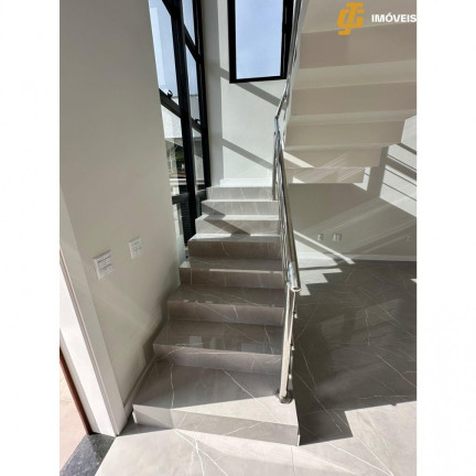 Imagem Casa com 4 Quartos à Venda, 265 m² em Caledônia - Camboriú Imagem Casa com 4 Quartos à Venda, 265 m² em Caledônia - Camboriú