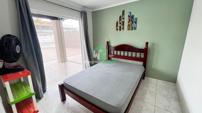 Imagem Casa com 5 Quartos para Alugar ou Temporada, 52 m² em Shangri-lá - Pontal Do Paraná Imagem Casa com 5 Quartos para Alugar ou Temporada, 52 m² em Shangri-lá - Pontal Do Paraná