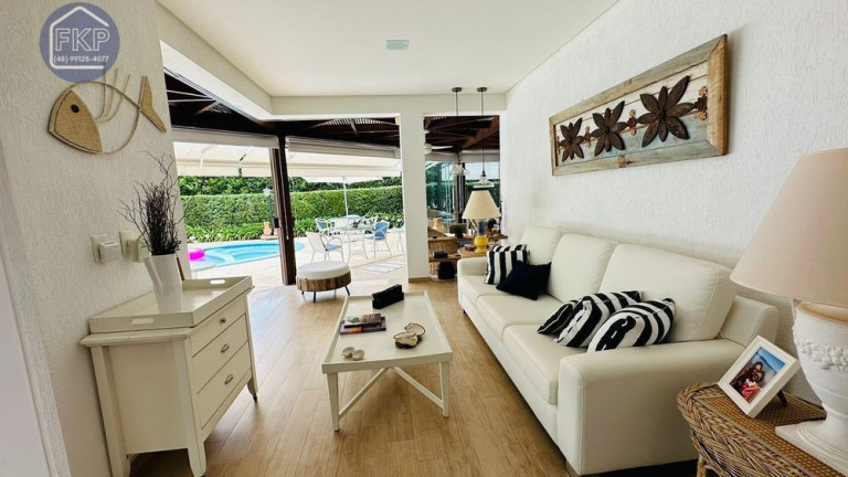 Imagem Casa com 4 Quartos à Venda, 400 m² em Jurerê Internacional - Florianópolis