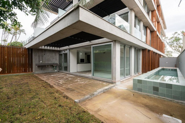 Imagem Imóvel com 3 Quartos à Venda, 206 m² em Três Figueiras - Porto Alegre Imagem Imóvel com 3 Quartos à Venda, 206 m² em Três Figueiras - Porto Alegre