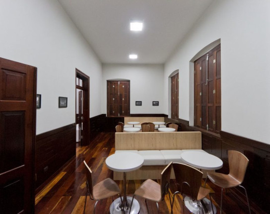 Imagem Cobertura com 2 Quartos à Venda, 123 m² em Centro - Curitiba