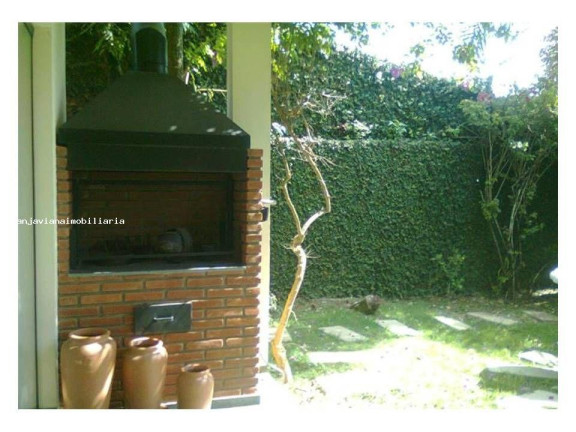 Imagem Casa à Venda, em São Paulo 2 - Cotia Imagem Casa à Venda, em São Paulo 2 - Cotia
