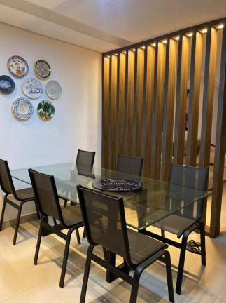 Imagem Casa com 4 Quartos à Venda, 240 m² em Cuiabá Imagem Casa com 4 Quartos à Venda, 240 m² em Cuiabá