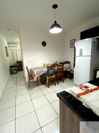 Imagem Casa com 2 Quartos à Venda, 60 m² em Petrópolis - Joinville Imagem Casa com 2 Quartos à Venda, 60 m² em Petrópolis - Joinville