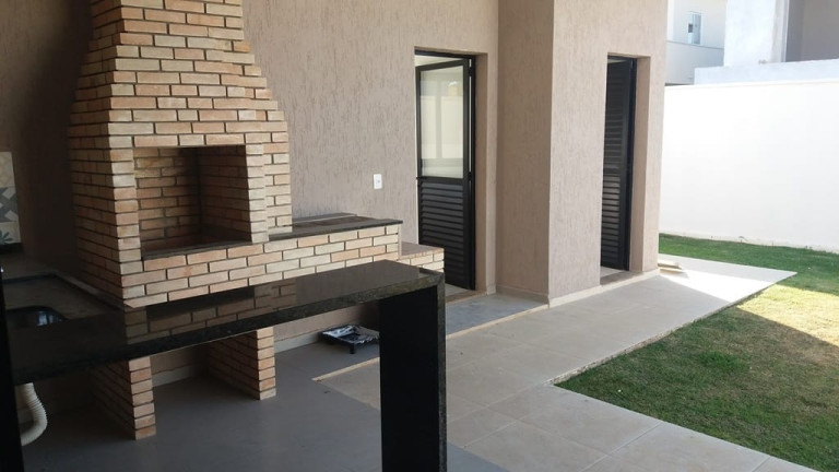 Imagem Sobrado com 3 Quartos à Venda, 300 m² em Alto Do Cardoso - Pindamonhangaba Imagem Sobrado com 3 Quartos à Venda, 300 m² em Alto Do Cardoso - Pindamonhangaba