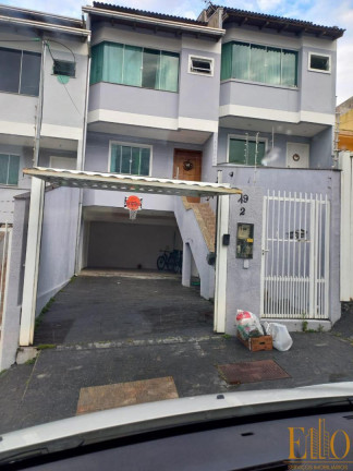 Sobrado com 3 Quartos à Venda, 250 m² em Pioneiros - Balneário Camboriú