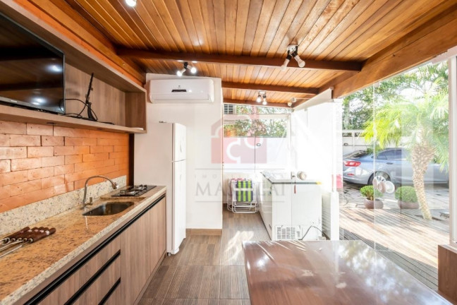 Imagem Casa com 3 Quartos à Venda, 70 m² em Agronomia - Porto Alegre Imagem Casa com 3 Quartos à Venda, 70 m² em Agronomia - Porto Alegre