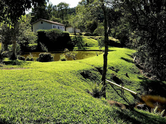 Imagem Chácara com 3 Quartos à Venda, 25.000 m² em Camanducaia Imagem Chácara com 3 Quartos à Venda, 25.000 m² em Camanducaia