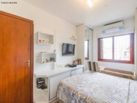 Imagem Sobrado com 3 Quartos à Venda, 147 m² em Jardim Itu - Porto Alegre Imagem Sobrado com 3 Quartos à Venda, 147 m² em Jardim Itu - Porto Alegre