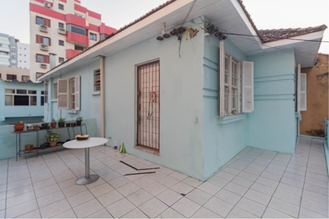 Imagem Casa com 6 Quartos à Venda, 290 m² em Santana - Porto Alegre Imagem Casa com 6 Quartos à Venda, 290 m² em Santana - Porto Alegre