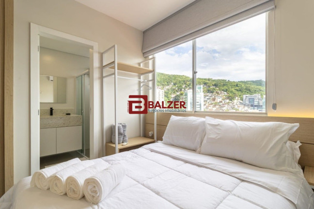 Imagem Apartamento com 1 Quarto à Venda, 32 m² em Centro - Florianópolis Imagem Apartamento com 1 Quarto à Venda, 32 m² em Centro - Florianópolis