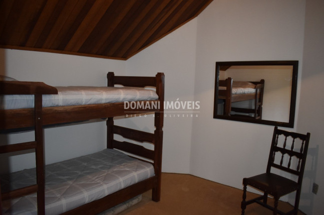 Imagem Casa com 4 Quartos à Venda, 205 m² em Região Do Alto Do Capivari - Campos Do Jordão Imagem Casa com 4 Quartos à Venda, 205 m² em Região Do Alto Do Capivari - Campos Do Jordão