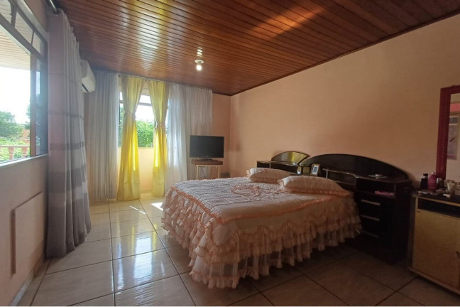 Imagem Casa com 3 Quartos à Venda, 160 m² em Santa Maria Goretti - Porto Alegre Imagem Casa com 3 Quartos à Venda, 160 m² em Santa Maria Goretti - Porto Alegre