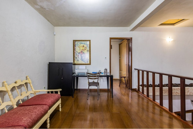Imagem Casa com 3 Quartos à Venda, 329 m² em Vila Ipiranga - Porto Alegre Imagem Casa com 3 Quartos à Venda, 329 m² em Vila Ipiranga - Porto Alegre