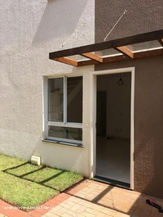 Imagem Casa à Venda, em Agua Espraiada - Cotia Imagem Casa à Venda, em Agua Espraiada - Cotia