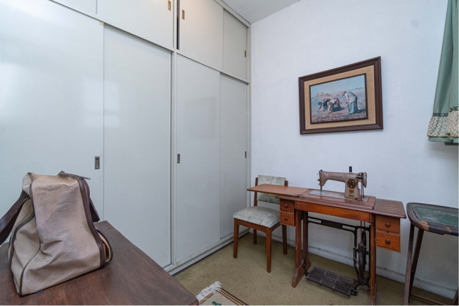 Imagem Imóvel com 4 Quartos à Venda, 277 m² em Auxiliadora - Porto Alegre Imagem Imóvel com 4 Quartos à Venda, 277 m² em Auxiliadora - Porto Alegre