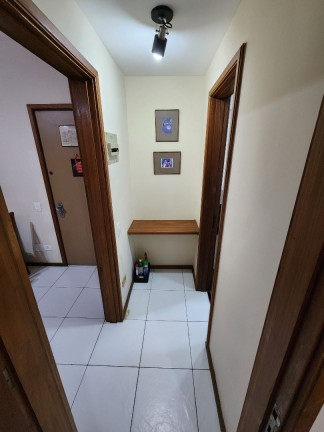 Imagem Imóvel com 1 Quarto à Venda, 55 m² em Copacabana - Rio De Janeiro Imagem Imóvel com 1 Quarto à Venda, 55 m² em Copacabana - Rio De Janeiro