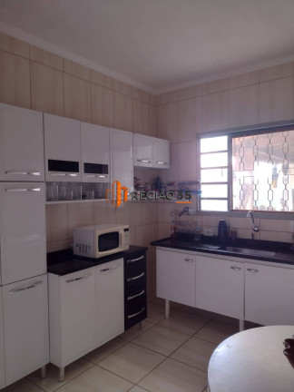 Imagem Casa com 1 Quarto à Venda, 48 m² em Dom Bosco - Poços De Caldas Imagem Casa com 1 Quarto à Venda, 48 m² em Dom Bosco - Poços De Caldas