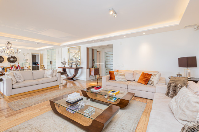 Imagem Imóvel com 3 Quartos à Venda, 335 m² em Moema - São Paulo