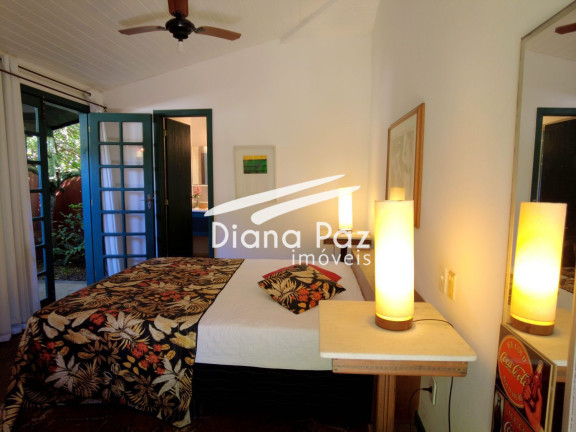 Imagem Casa com 6 Quartos à Venda, 280 m² em Manguinhos Imagem Casa com 6 Quartos à Venda, 280 m² em Manguinhos