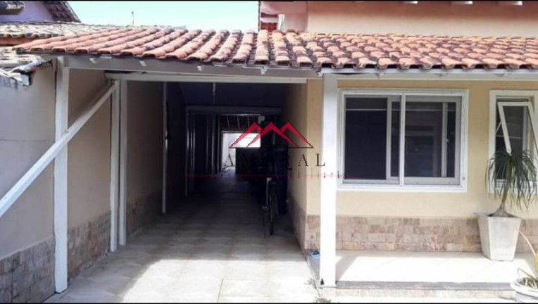 Imagem Casa com 4 Quartos à Venda, 360 m² em Ponta Grossa - Maricá Imagem Casa com 4 Quartos à Venda, 360 m² em Ponta Grossa - Maricá
