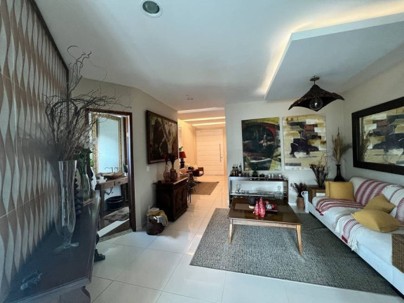Imagem Casa com 6 Quartos à Venda, em Itaipú - Niterói Imagem Casa com 6 Quartos à Venda, em Itaipú - Niterói