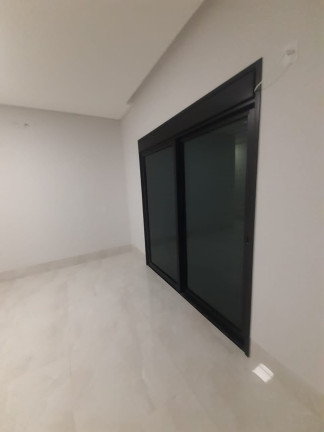 Imagem Casa com 3 Quartos à Venda, 219 m² em Portal Do Sol Green - Goiania Imagem Casa com 3 Quartos à Venda, 219 m² em Portal Do Sol Green - Goiania