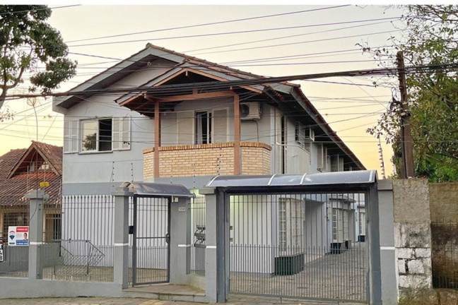 Imagem Casa com 3 Quartos à Venda, 97 m² em Tristeza - Porto Alegre Imagem Casa com 3 Quartos à Venda, 97 m² em Tristeza - Porto Alegre