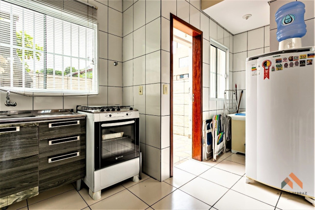 Imagem Casa com 2 Quartos à Venda, 75 m²