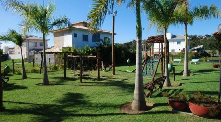 Imagem Casa com 4 Quartos à Venda, 242 m² em Abrantes - Camaçari Imagem Casa com 4 Quartos à Venda, 242 m² em Abrantes - Camaçari