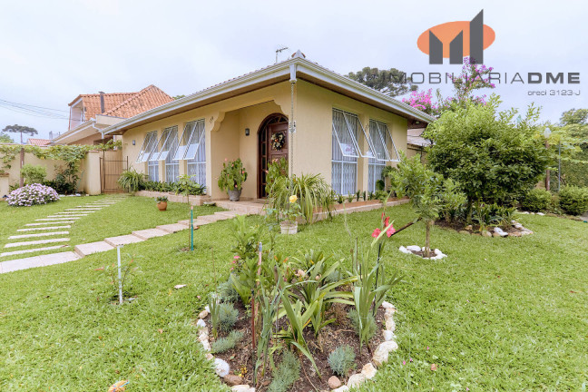 Casa com 3 Quartos à Venda, 200 m² em São Braz - Curitiba